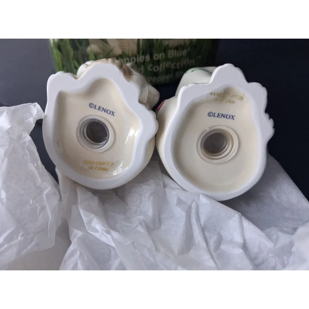 Lenox Poppies On Blue Barnyard Blue Cat Kitten Salt and Pepper Shaker Set  S5